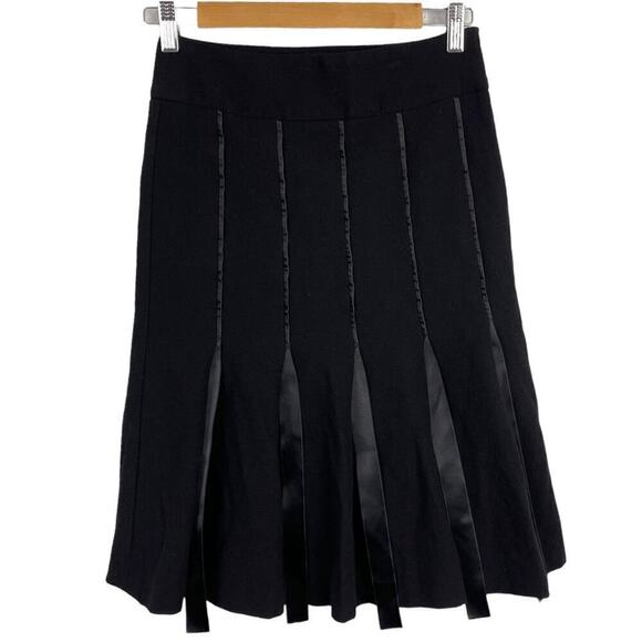 Escada 100% New Wool Pleated Ribbon Accents Knee-Length Black Skirt Size 34 - Picture 13 of 15